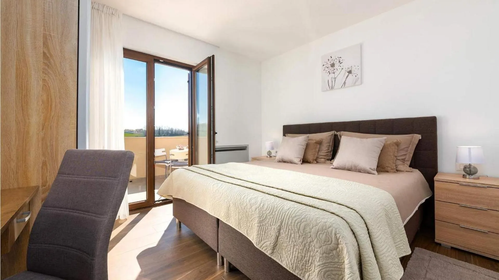 Villa Alena Vizinada 0*,
